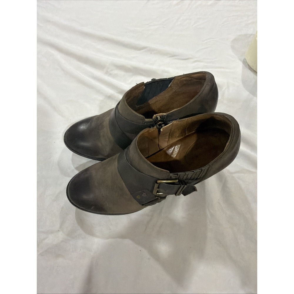 CLARKS Indigo Artisan Heath Woodlark Belted Buckle Ankle Boots Boho Punk Heel 7m - Picture 3 of 8